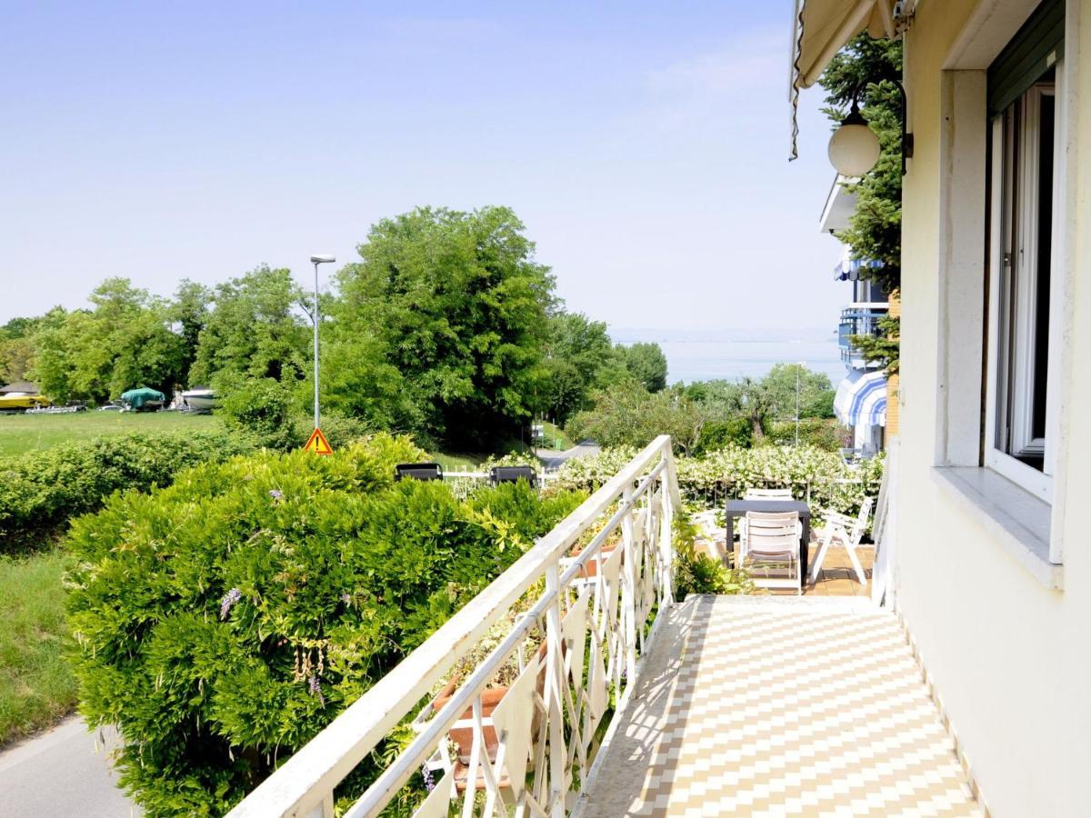 Belvilla By Oyo Porto Quarantaquattro Lazise Bagian luar foto